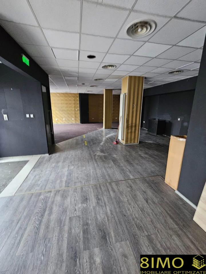 Spatiu comercial versatil 179 mp, central, zona Piata Mare