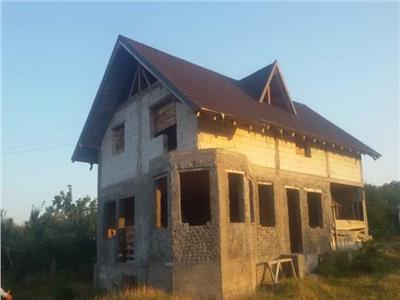 Casa la rosu - zona Dumbrava Minunata - Falticeni