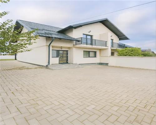 De vanzare casa tip duplex, deosebita, complet mobilata, langa USV Moara